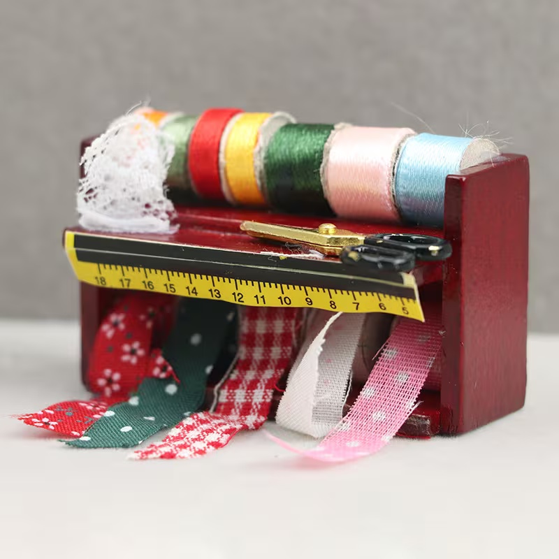 Poppenhuis mini-naaidoosje met - Sewing Factory recensie en prijs