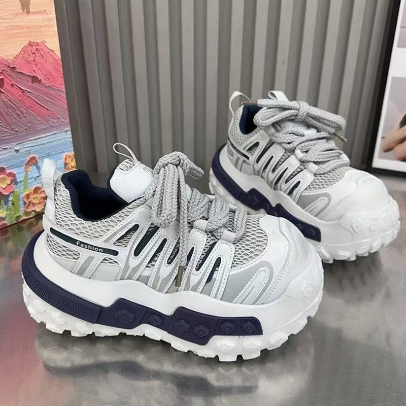 Hoge kwaliteit dikke sneakers  - Sewing Latex recensie en prijs